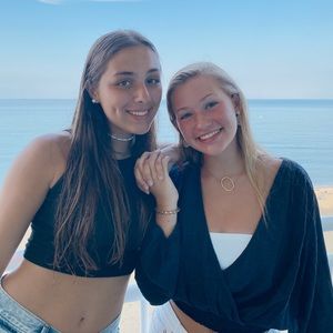 Meet your Posher, Olivia